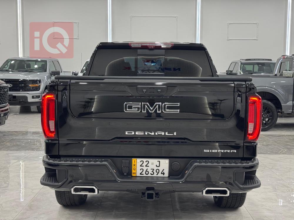 GMC Sierra
